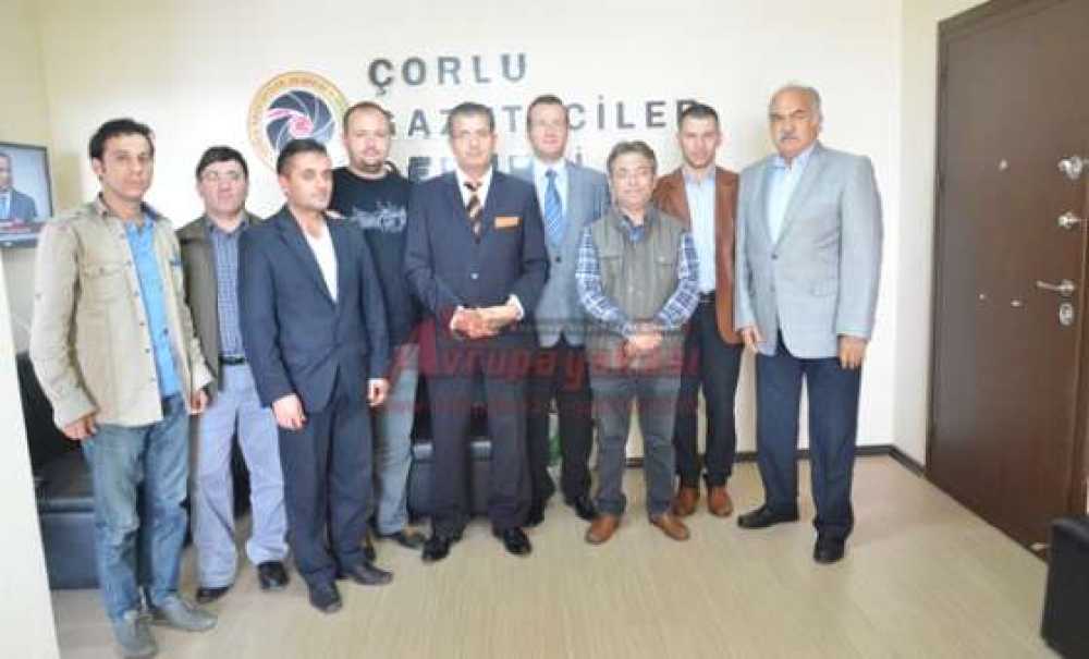 Kaymakam Hulusi Doğan'dan Çorlu Gazeteciler Derneği'ne Ziyaret