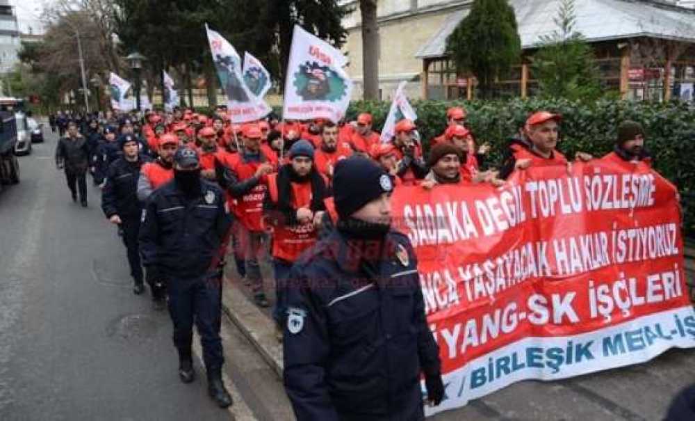 Grevdeki İşçilerden Çorlu'da Oturma Eylemi