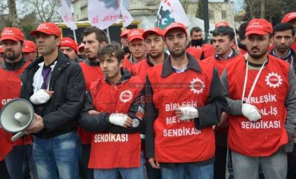 Grevdeki İşçilerden Çorlu'da Oturma Eylemi