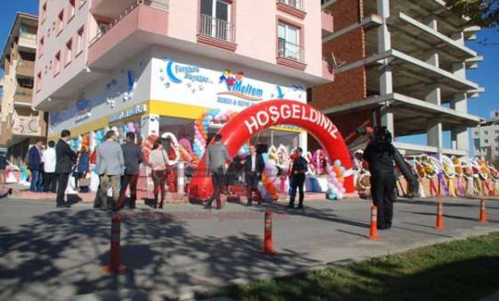 Serbestler Meltem Genç Ve Çocuk Mobilya Mağazası Açıldı