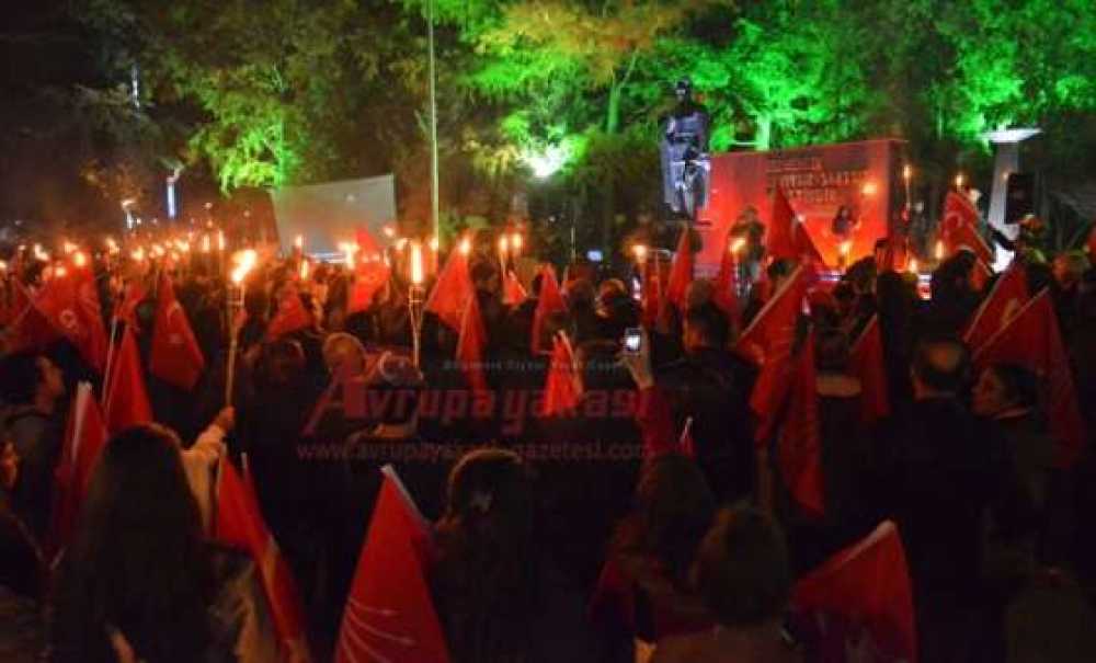 Ata'ya Saygı Nöbeti