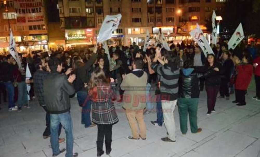 Öğrencilerden Kızlı Erkekli Eylemi