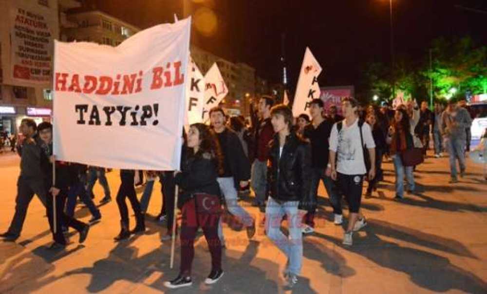 Öğrencilerden Kızlı Erkekli Eylemi