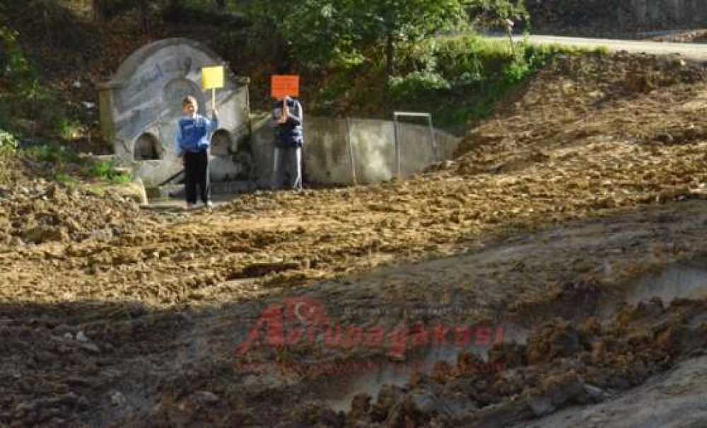 Su Ve Çamur İsyanı