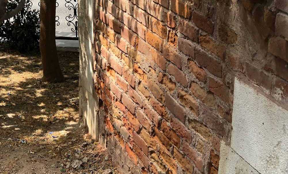 Restore Edilen Tarihi Çeşmeye Zarar Veriliyor!