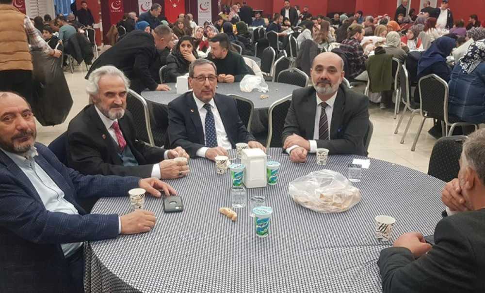Saadet Partisi İftarda Bir Araya Geldi