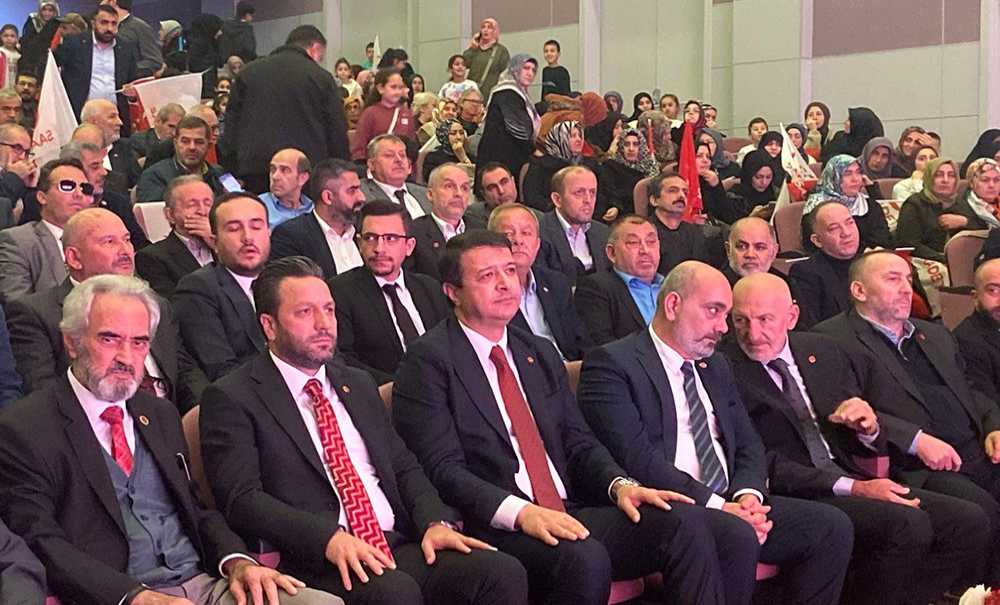 Saadet Parti̇si̇'nden Coşkulu Kongre