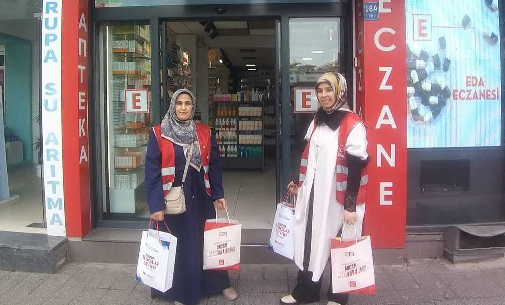 Saadetli̇ler Eczacilari Zi̇yaret Etti̇