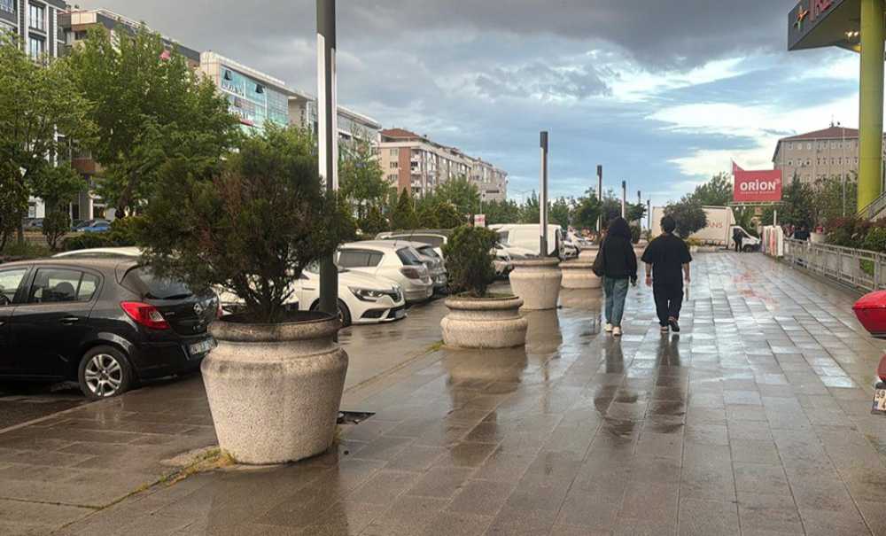 Sağanak Yağiş Hayati Olumsuz Etki̇ledi̇