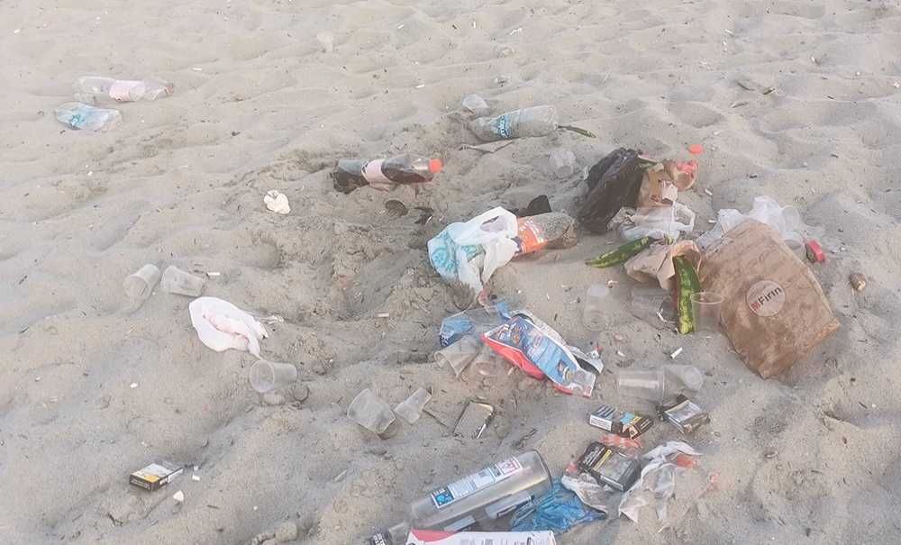 Sahillerde Alışılmış Görüntüler