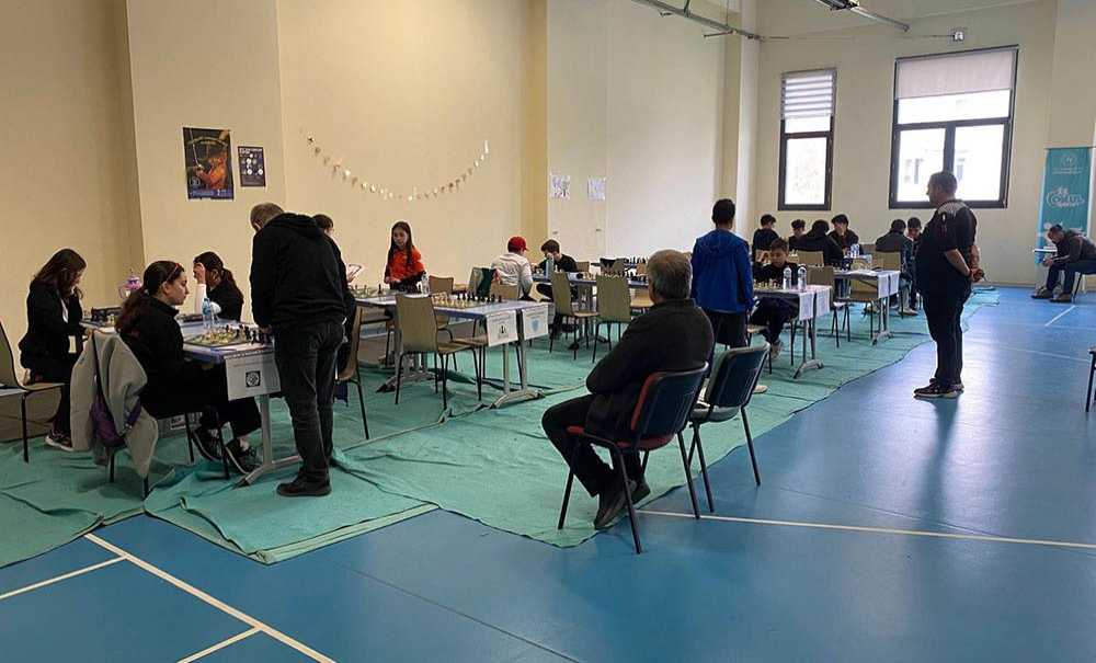 Satranç Turnuvası'nda Heyecan Doruktaydı