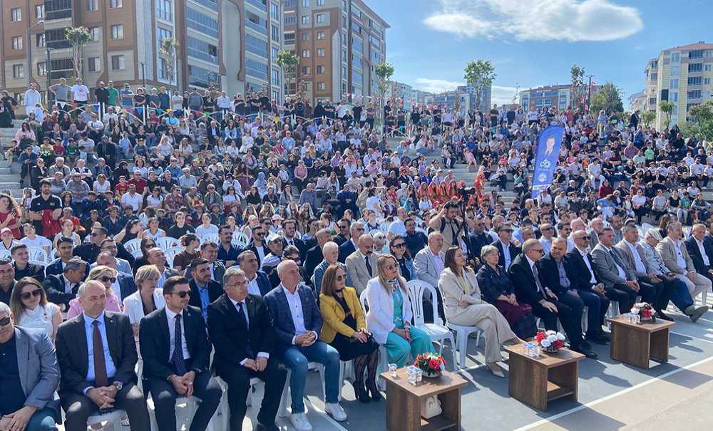 Şeyh Si̇nan Mahallesi̇ne Ferdi̇ Zeyrek Parki Açildi