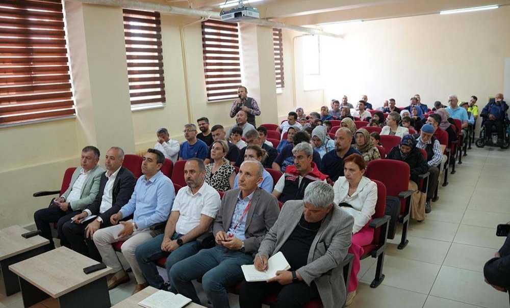 Silahtarağa Mahallesinde Toplantı Yapıldı