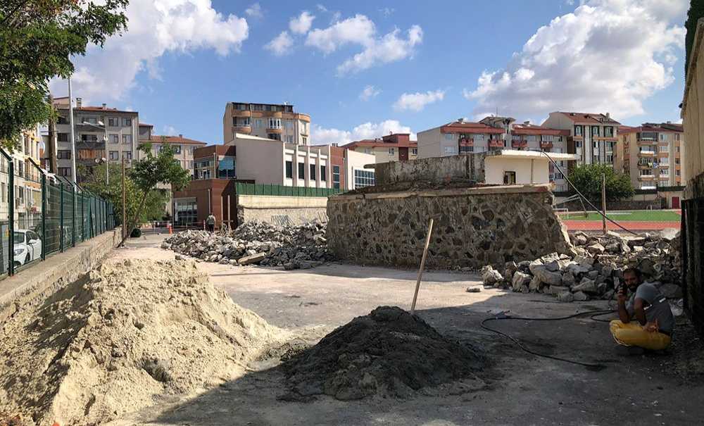 Stadyumun Duvarlar Yeniden Yapılıyor