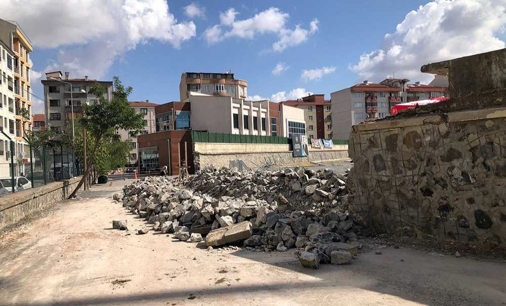 Stadyumun Duvarlar Yeniden Yapılıyor