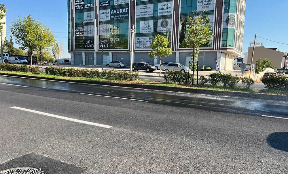 Su Kıtlığı Varken Asfalt Sulanıyor!