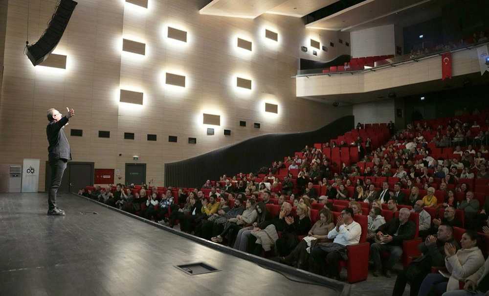 Sunay Akın “Memleket Kumaşı” Ile Çorlu'yu Büyüledi