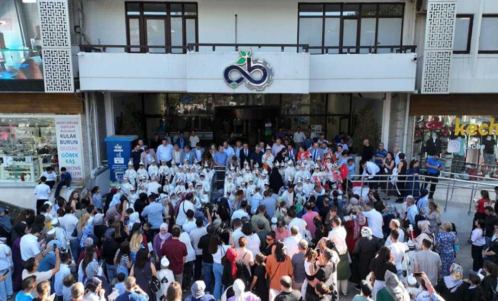 Sünnet Şöleninde Renkli Görüntüler Oluştu