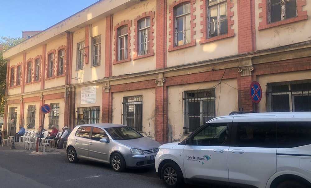 Tarihi Bina Günden Güne Yok Oluyor!