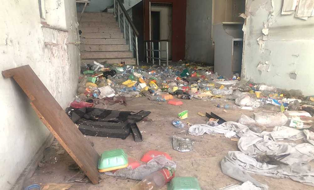 Tarihi Bina Günden Güne Yok Oluyor!