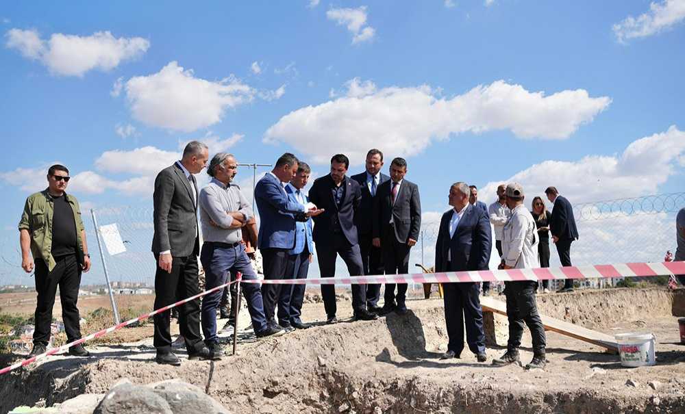 Tarihi Kalede Kazı Çalışmaları Sürüyor