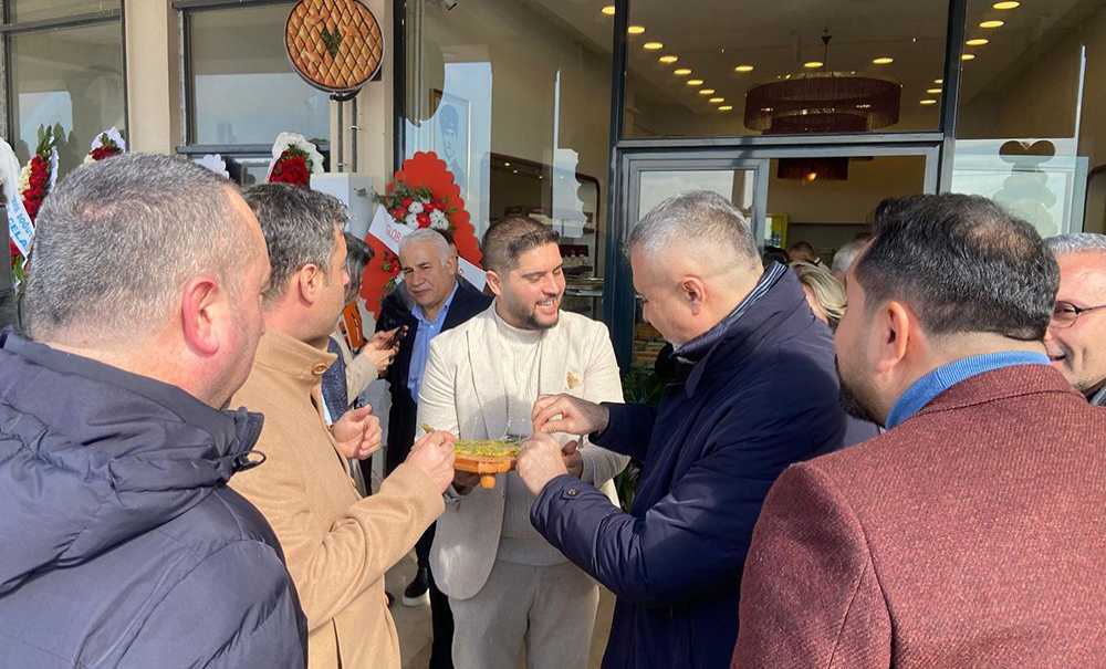 Tatlının Yeni Adresi Ebuzade Açıldı