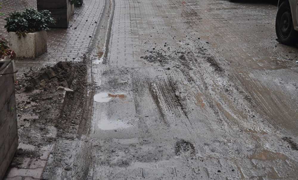 Teski̇'nin Kazdığı Yer Bataklığa Dönüştü