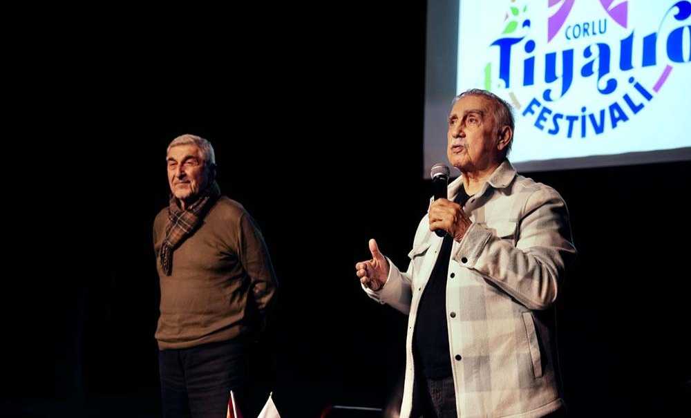 Tiyatro Festivali Coşkuyla Başladı