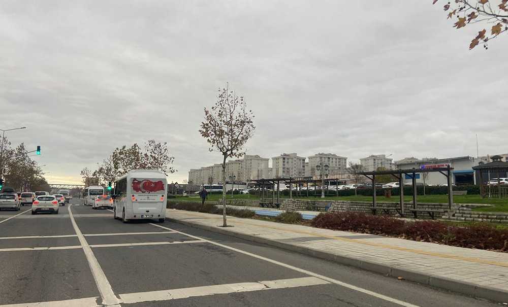 Trafik Işıkları Minibüslerin Durağı Oldu