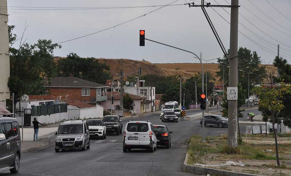 Trafik Işıklarında Kontrollü Geçişler Devam