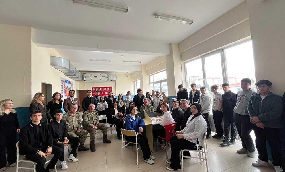 Tümgeneral Alper, Okulda Anma Programına Katıldı