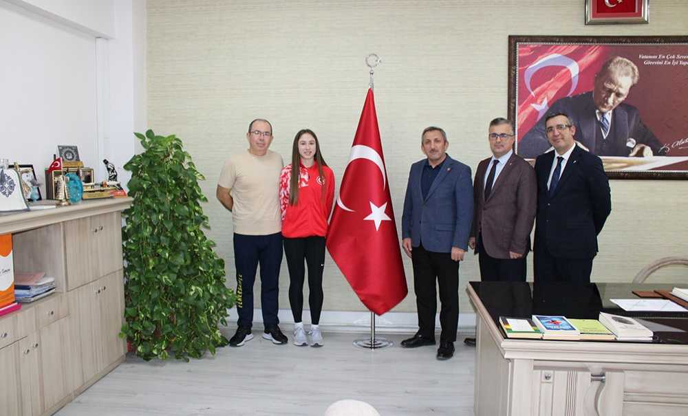 Türkiye Rekoru Kıran Sporcu Çorlu'yu Gururlandırdı