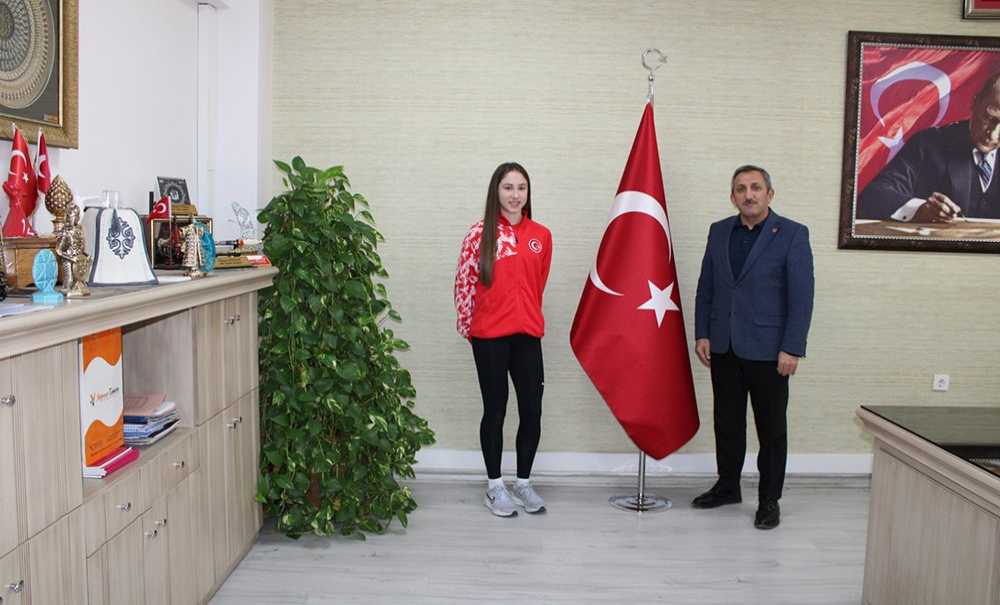 Türkiye Rekoru Kıran Sporcu Çorlu'yu Gururlandırdı