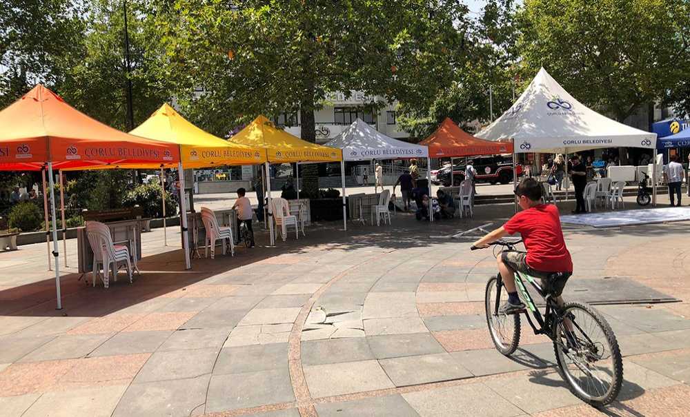 Üniversite Tanıtım Günleri İçin Stantlar Açıldı