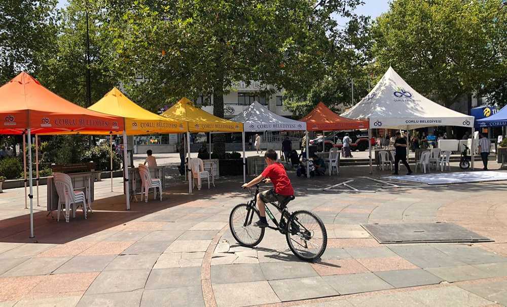 Üniversite Tanıtım Günleri İçin Stantlar Açıldı