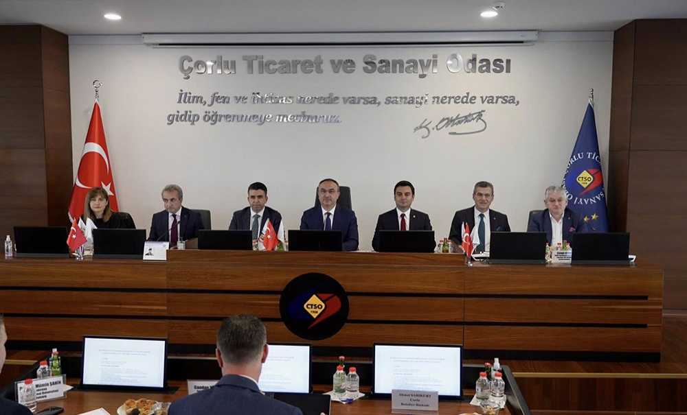 Vali Soytürk, Çorlu'da Toplantı Yaptı