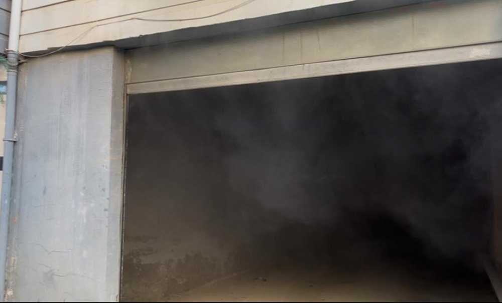 Yangin Mahalle Saki̇nleri̇ni̇ Korkuttu