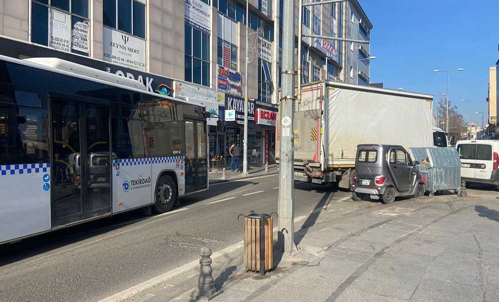 Yanlış Parklanma Trafiği Felç Ediyor