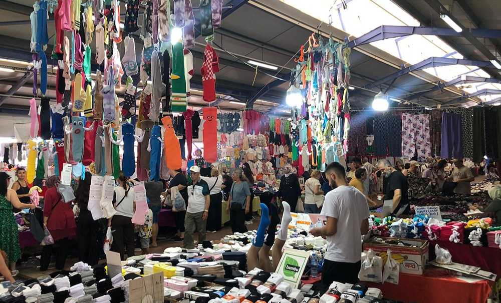 Yaz Kıyafetlerinin Adresi Cuma Pazarı