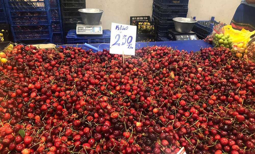 Yaz Meyvesi Kirazın Tansiyonu Düşmüyor