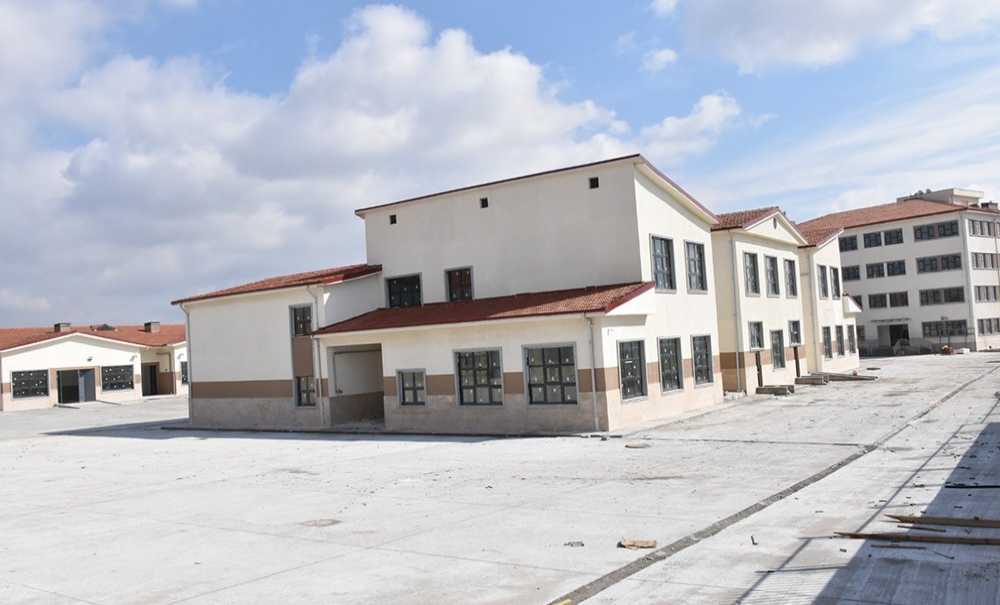 Yeni Yapılan Okullar ‘Yeşile' Hasret