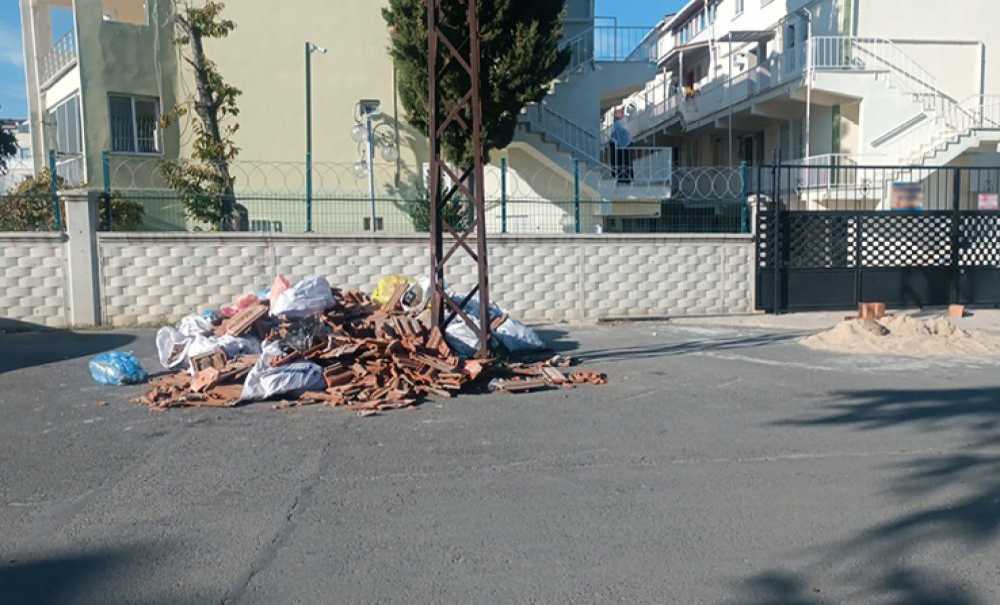 Yenice Mahallesi'nde Atık Temizliği Yapıldı