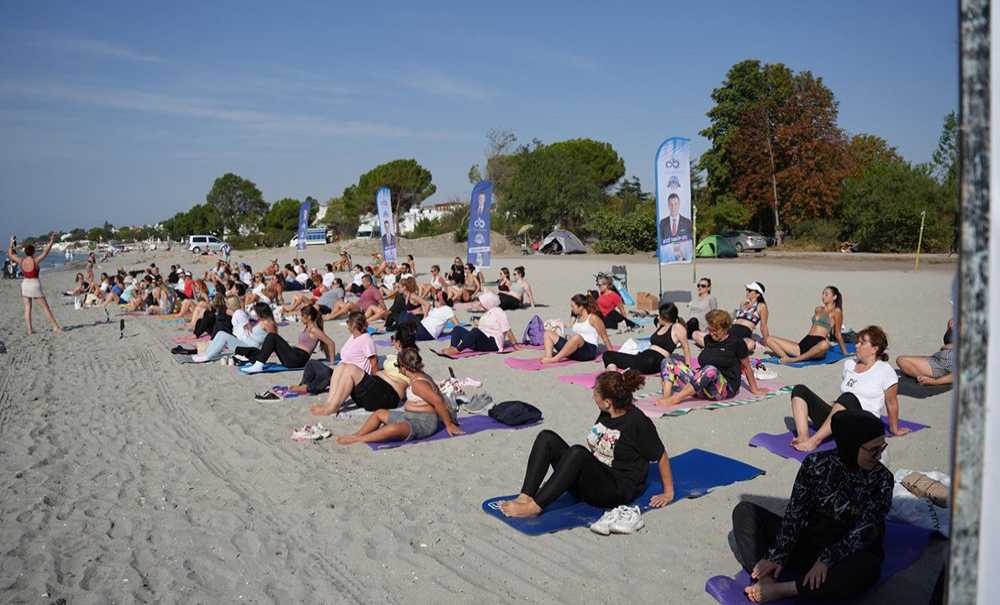 Yenice Sahili'nde Yoga Etkinliği