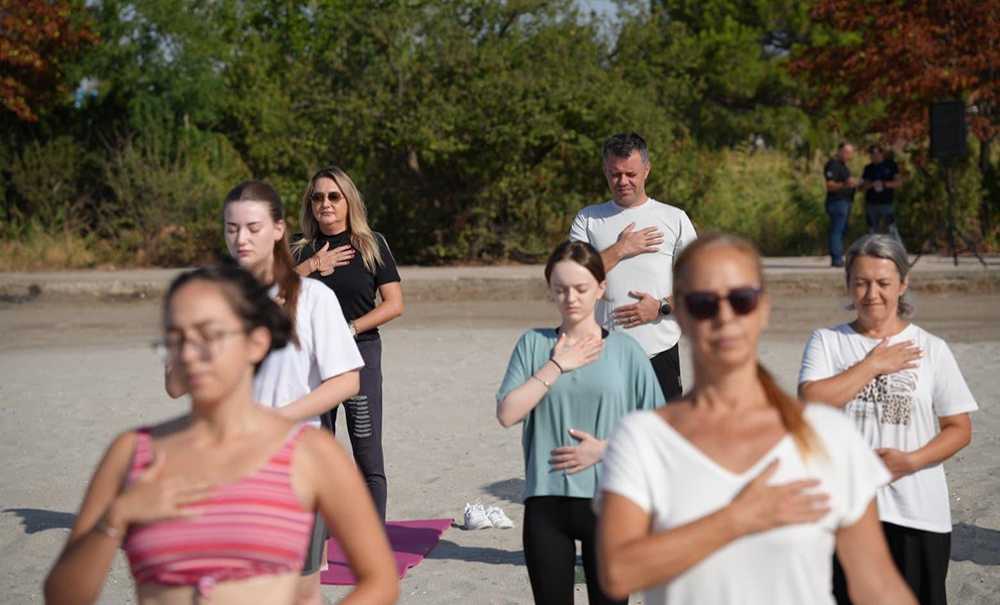 Yenice Sahili'nde Yoga Etkinliği