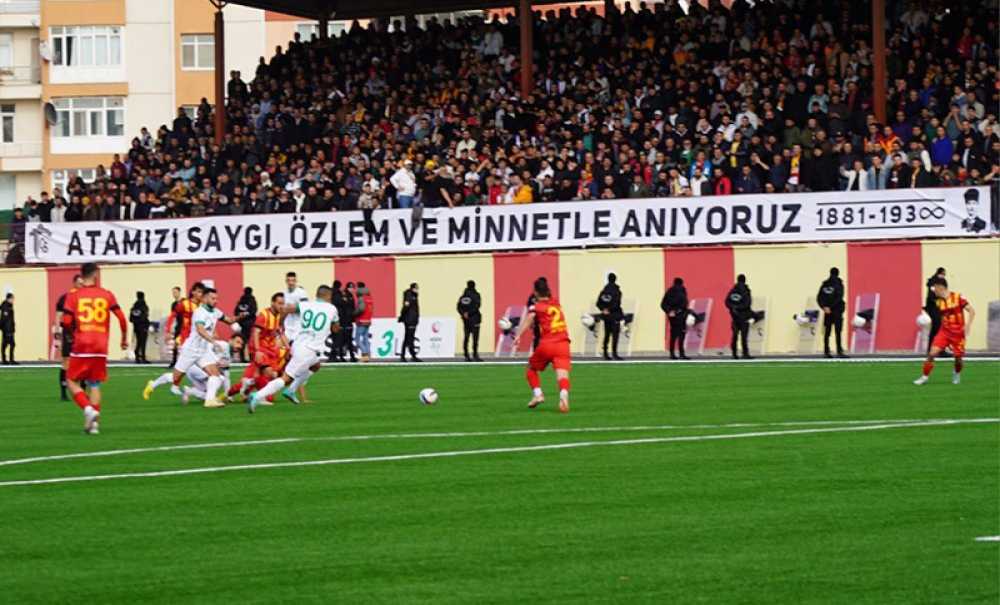 Yenilenen Statta Aylar Sonra İlk Maç Oynandı