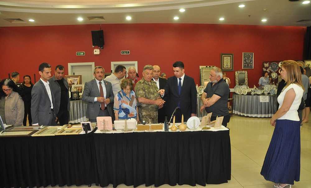 Yılsonu Sergisinde Yüzlerce Eser Yer Aldı