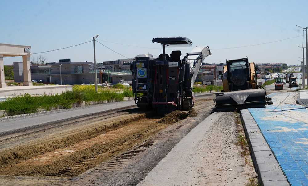 Yol Çalişmalarina Hiz Verdi̇k