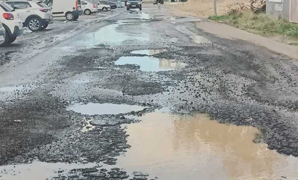 Yol Değil Köstebek Çukuru