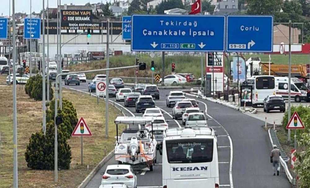 Yollarda Tatil Dönüşü Yoğunluğu