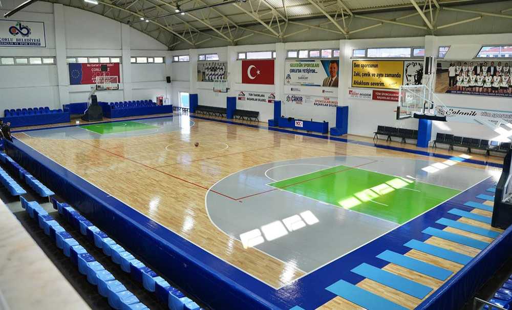 Ziya Berhan Kılıç Spor Salonu Yeni Sezona Hazır